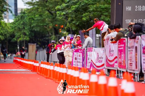 Race photo from Smartfren Run 2024