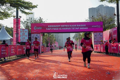 Race photo from Smartfren Run 2025 