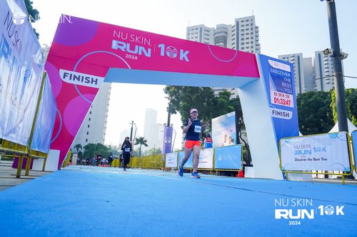 Race photo from Nu Skin Run 10K