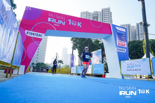 Race photo from Nu Skin Run 10K