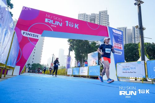 Race photo from Nu Skin Run 10K