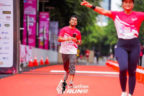 Race photo from Smartfren Run 2024