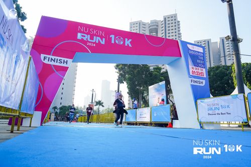Race photo from Nu Skin Run 10K