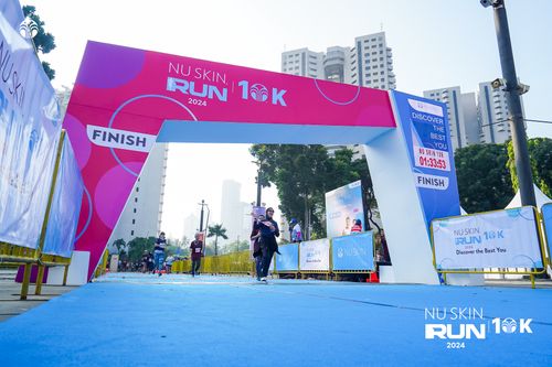 Race photo from Nu Skin Run 10K