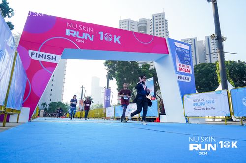 Race photo from Nu Skin Run 10K