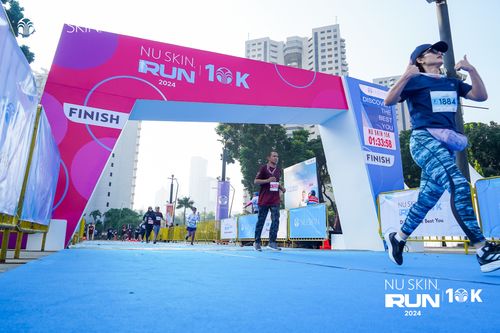 Race photo from Nu Skin Run 10K