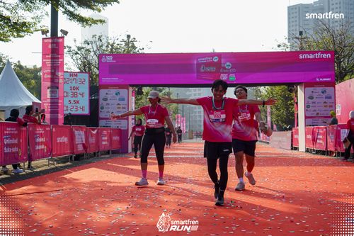Race photo from Smartfren Run 2025 