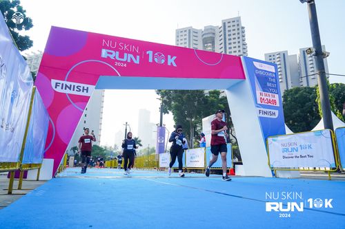 Race photo from Nu Skin Run 10K