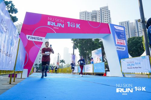 Race photo from Nu Skin Run 10K