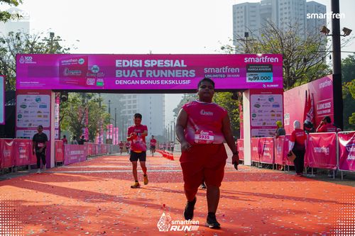 Race photo from Smartfren Run 2025 