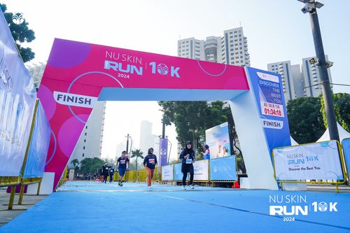 Race photo from Nu Skin Run 10K