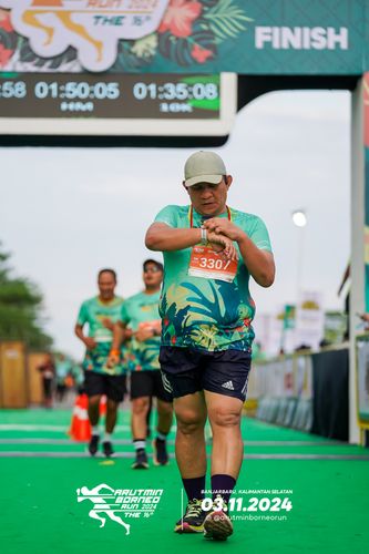 Race photo from Arutmin Borneo Run 2024