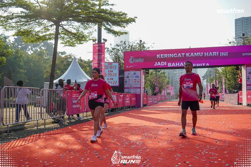 Race photo from Smartfren Run 2025 