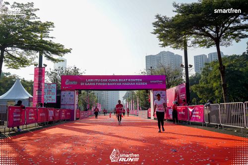 Race photo from Smartfren Run 2025 