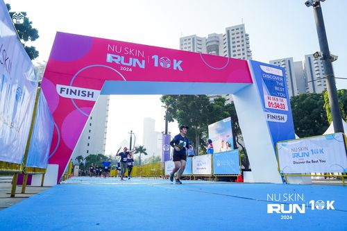 Race photo from Nu Skin Run 10K