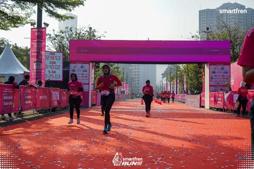 Race photo from Smartfren Run 2025 