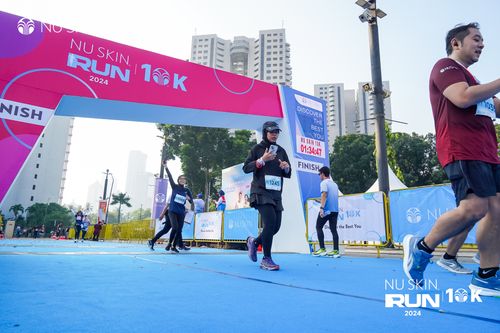Race photo from Nu Skin Run 10K