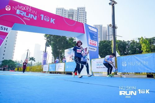 Race photo from Nu Skin Run 10K