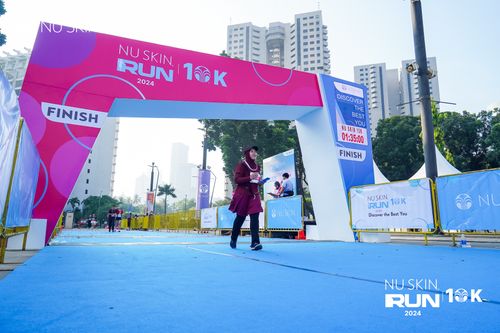 Race photo from Nu Skin Run 10K