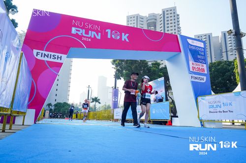 Race photo from Nu Skin Run 10K