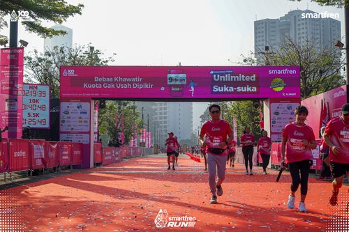 Race photo from Smartfren Run 2025 