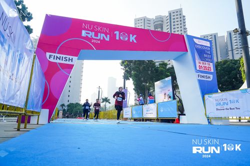 Race photo from Nu Skin Run 10K