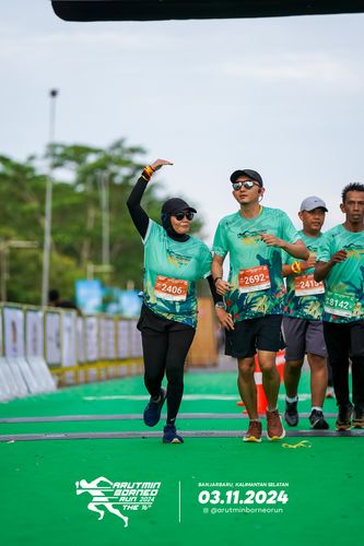 Race photo from Arutmin Borneo Run 2024