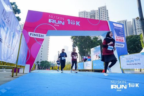 Race photo from Nu Skin Run 10K