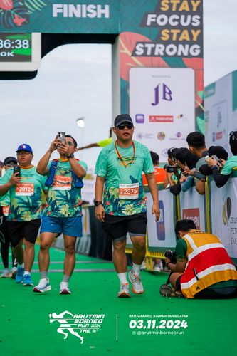 Race photo from Arutmin Borneo Run 2024