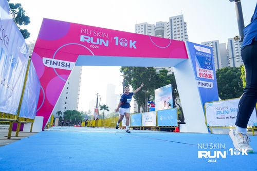 Race photo from Nu Skin Run 10K