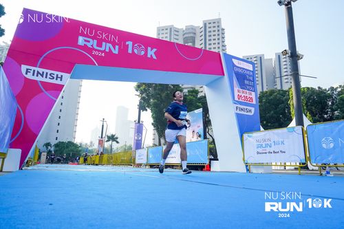 Race photo from Nu Skin Run 10K
