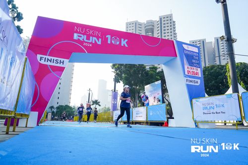 Race photo from Nu Skin Run 10K