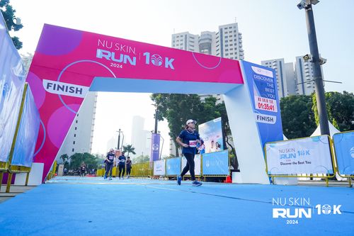 Race photo from Nu Skin Run 10K