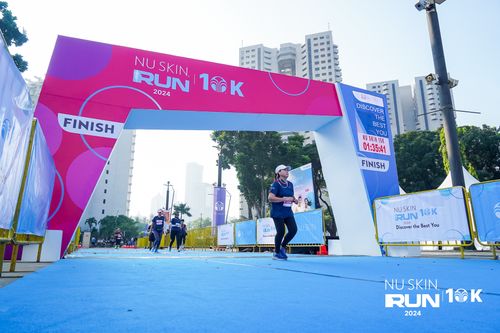 Race photo from Nu Skin Run 10K