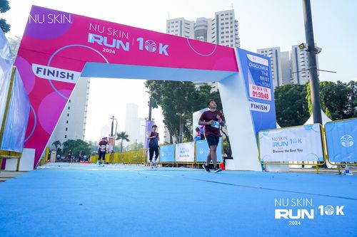Race photo from Nu Skin Run 10K
