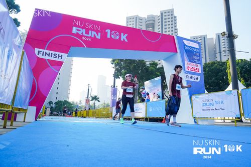 Race photo from Nu Skin Run 10K