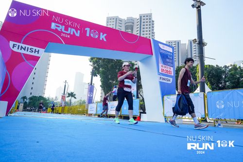 Race photo from Nu Skin Run 10K