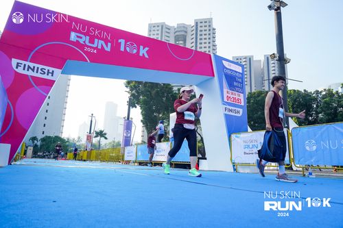 Race photo from Nu Skin Run 10K