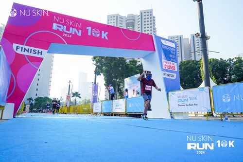 Race photo from Nu Skin Run 10K