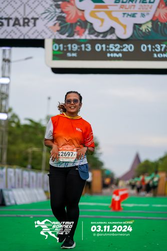 Race photo from Arutmin Borneo Run 2024