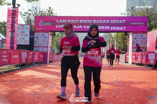 Race photo from Smartfren Run 2025 