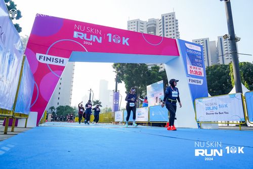 Race photo from Nu Skin Run 10K