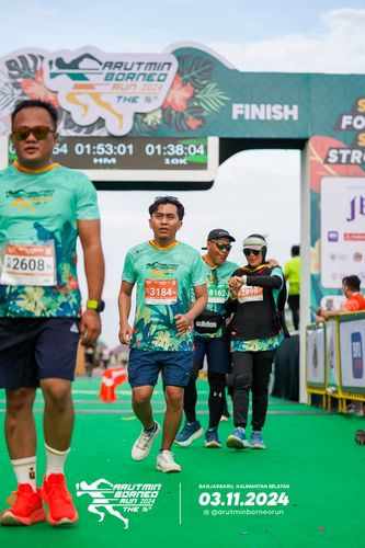 Race photo from Arutmin Borneo Run 2024