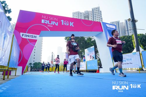 Race photo from Nu Skin Run 10K