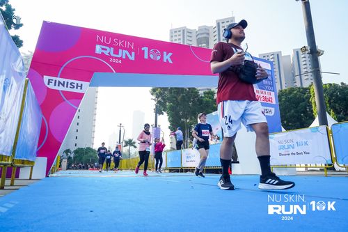 Race photo from Nu Skin Run 10K