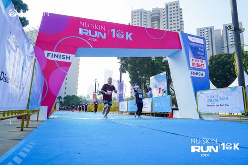 Race photo from Nu Skin Run 10K