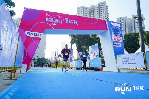 Race photo from Nu Skin Run 10K