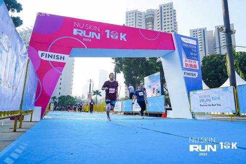 Race photo from Nu Skin Run 10K
