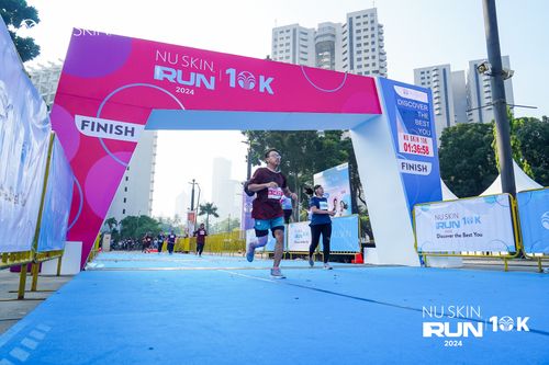Race photo from Nu Skin Run 10K