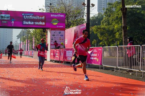 Race photo from Smartfren Run 2025 